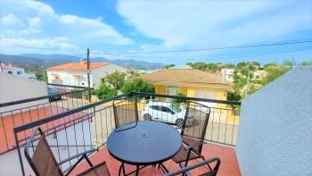 LA COMA 2 Atached house with two bedrooms and large terrace